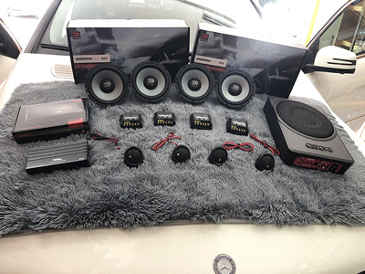 最低調(diào)的炫耀 奔馳R320汽車(chē)音響改裝作業(yè)分享